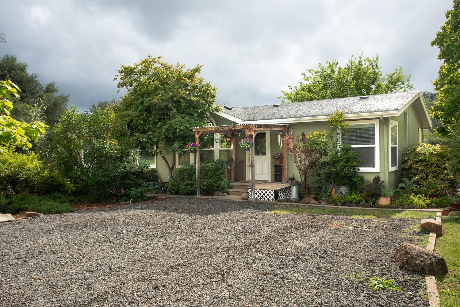 16220 Duggans Road Grass Valley, CA 95949 - Photo 3 of 47