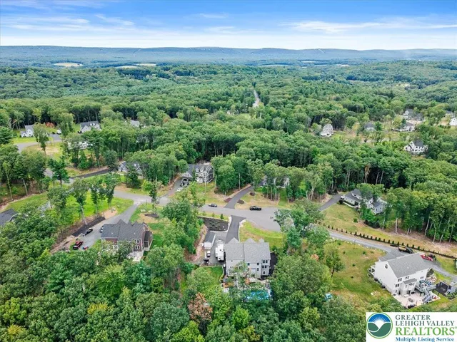 $824,900 | 124 Red Bud Lane, Kunkletown, PA 18058