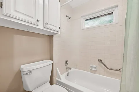 $569,000 | 303 Longview Drive, Sugar Land, TX 77478
