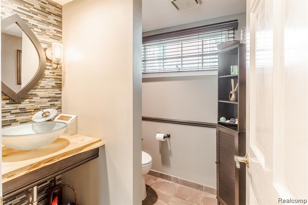 1263 Whittier Road Grosse Pointe Park, MI 48230 - Photo 14 of 39