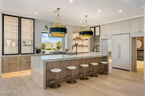 $1,825,000 | 10874 East Dale Lane, Scottsdale, AZ 85262