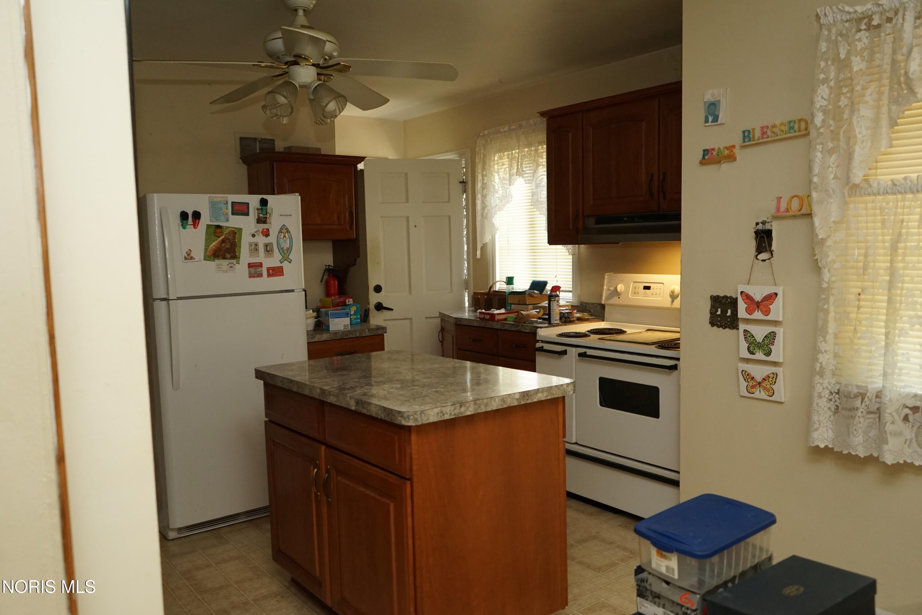 814 Cuthbert Road Toledo, OH 43607 - Photo 13 of 24 Gallery Image 13