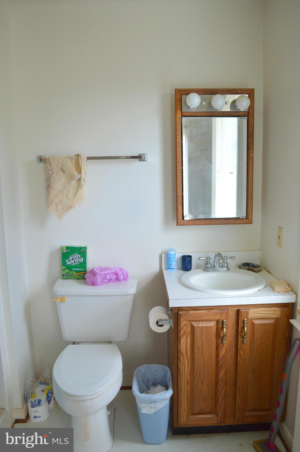 1775 Stone Chapel Road Westminster, MD 21157 - Photo 17 of 23 Bath