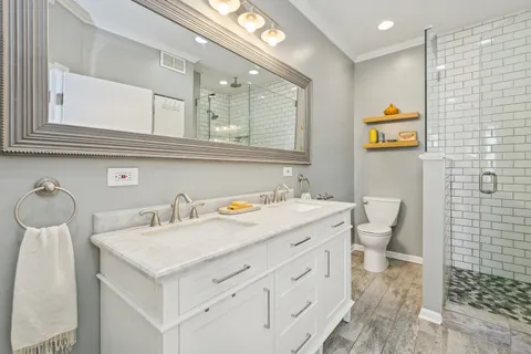 $625,000 | 2427 North Seminary Avenue, Unit 1, Chicago, IL 60614