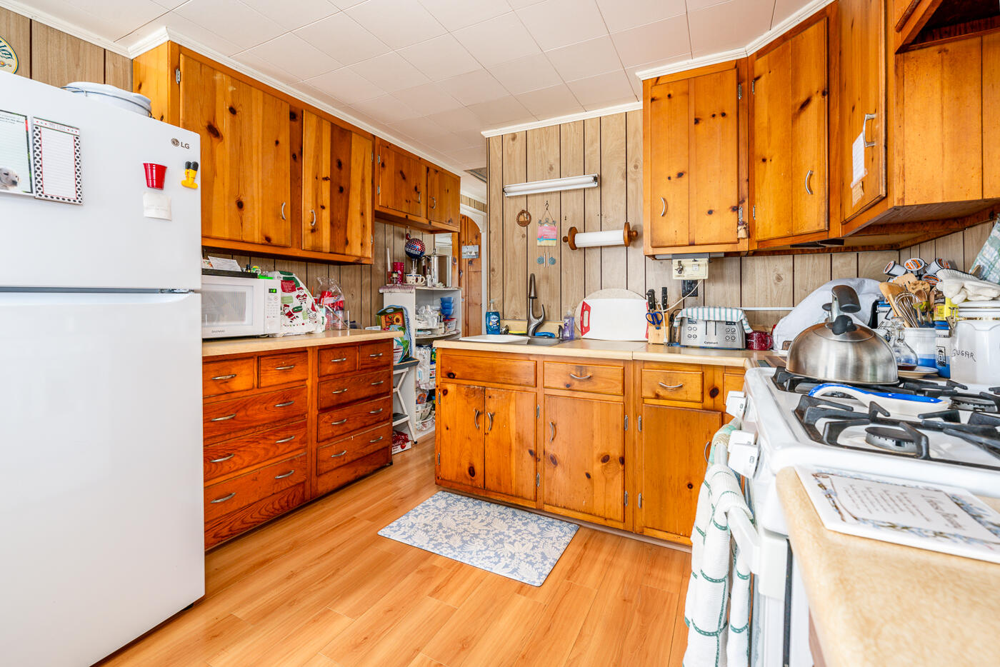 90 Town Neck Road Sandwich, MA 02563 - Photo 17 of 34 kitchen2