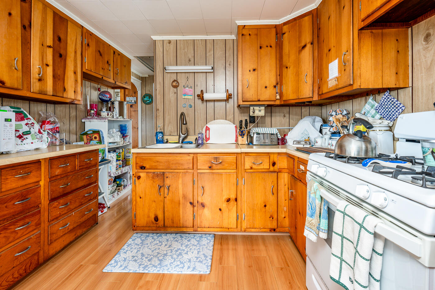 90 Town Neck Road Sandwich, MA 02563 - Photo 18 of 34 kitchen3