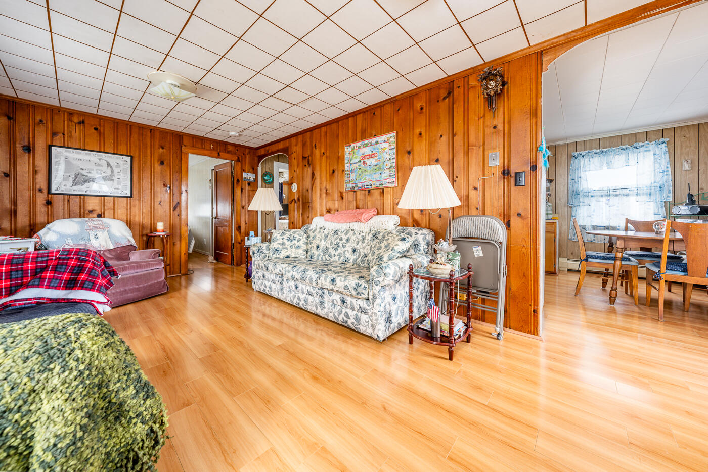 90 Town Neck Road Sandwich, MA 02563 - Photo 22 of 34 livroom2