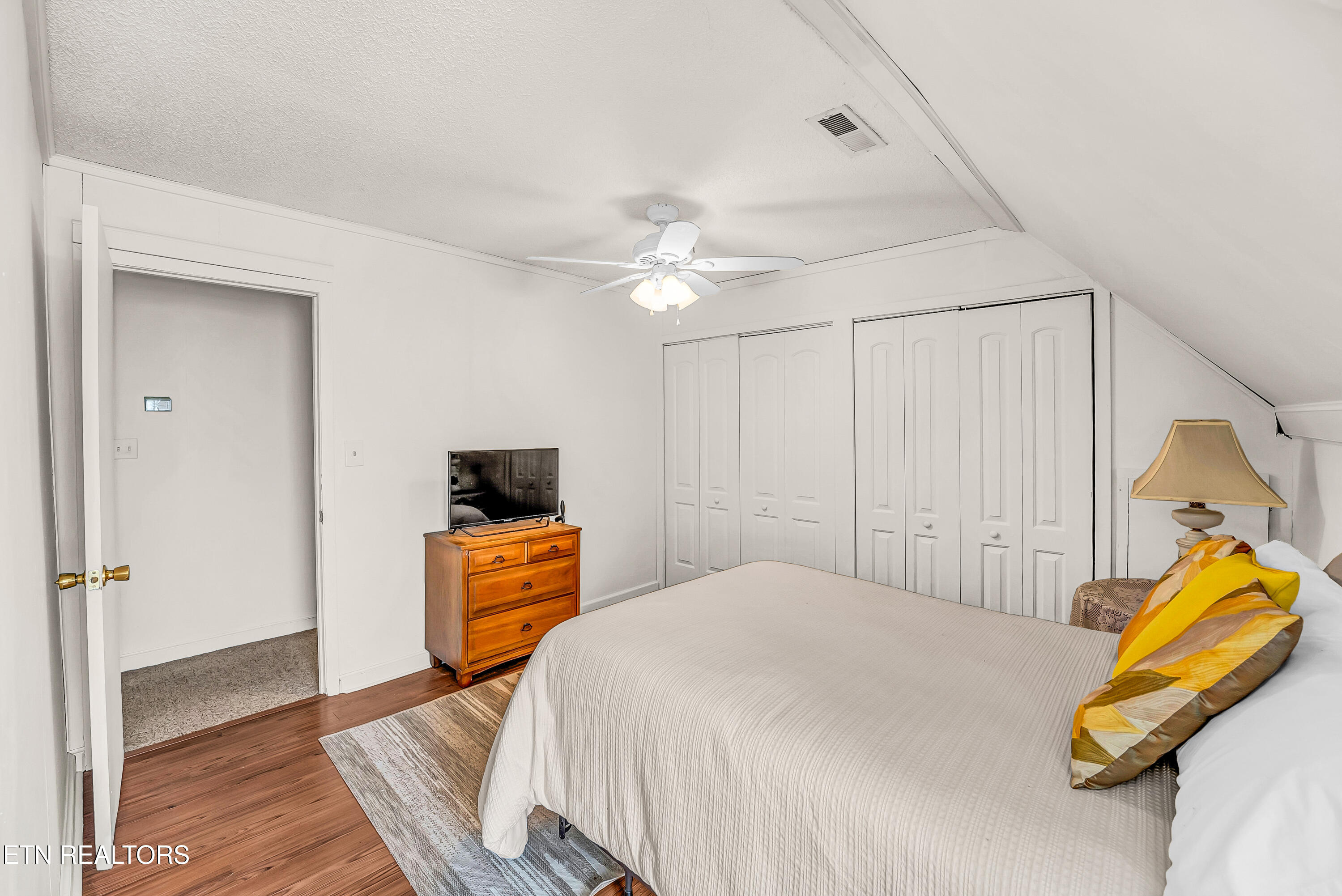 2881 Maples Branch Road Sevierville, TN 37876 - Photo 15 of 23 22-1st Bedroom A2