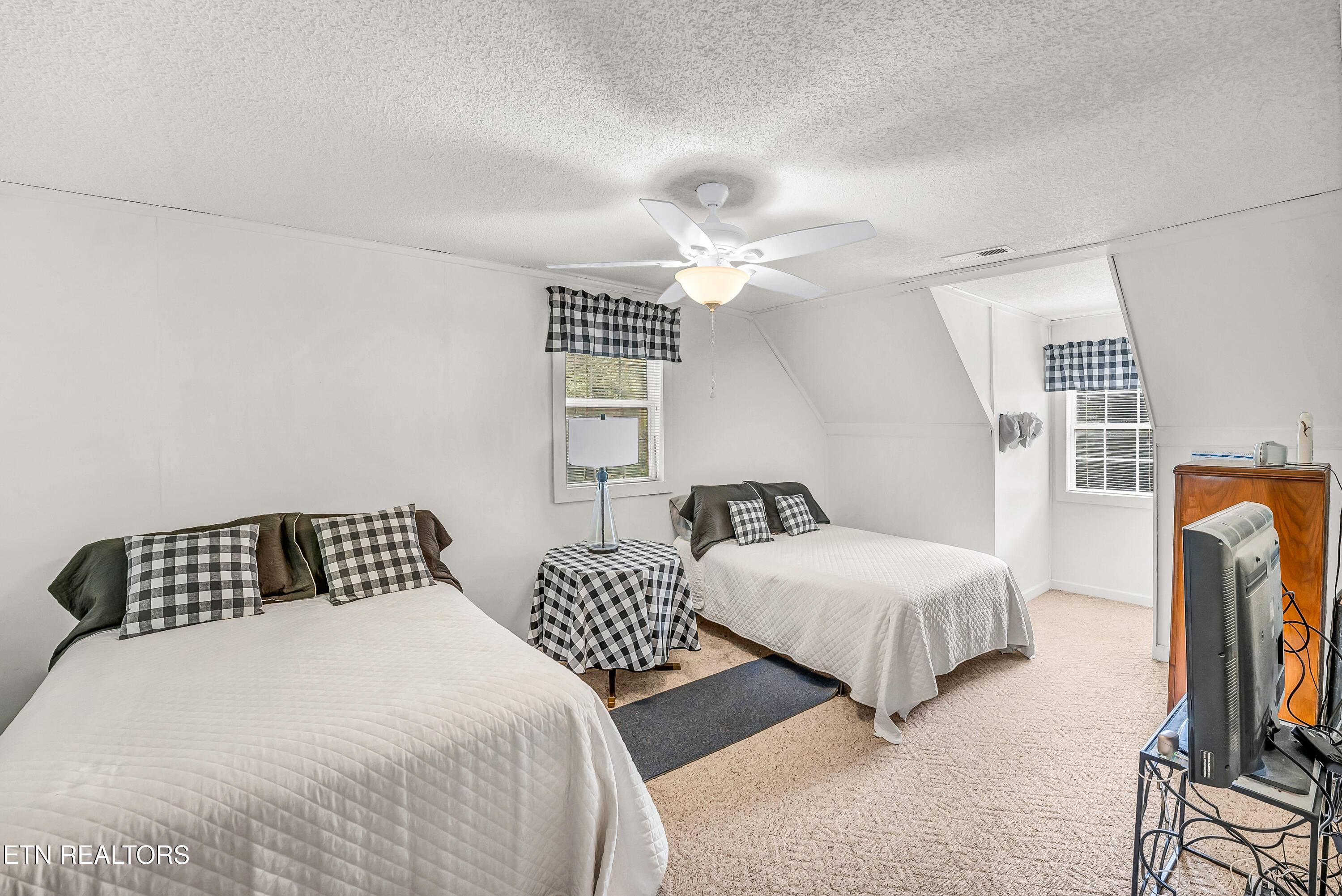 2881 Maples Branch Road Sevierville, TN 37876 - Photo 17 of 23 27-Master Bedroom A1