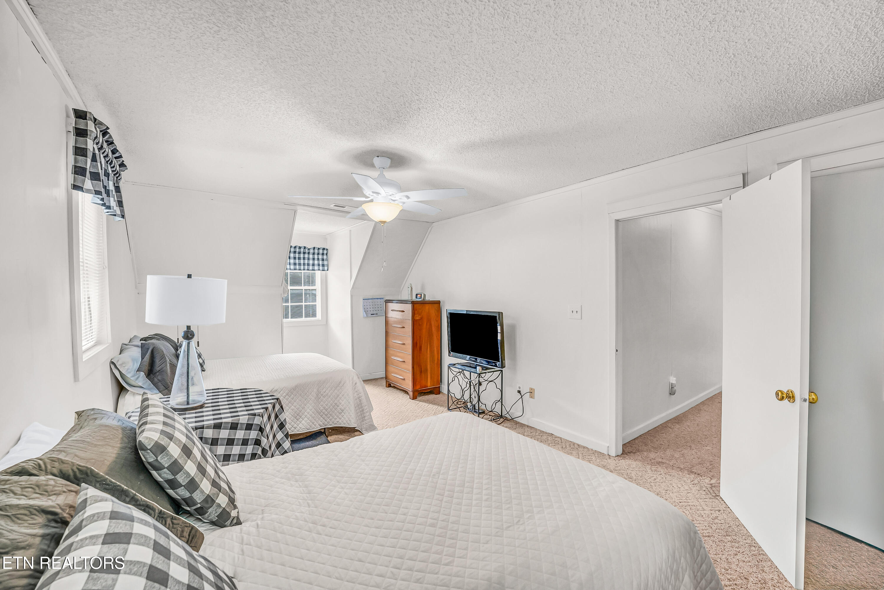 2881 Maples Branch Road Sevierville, TN 37876 - Photo 19 of 23 29-Master Bedroom A3