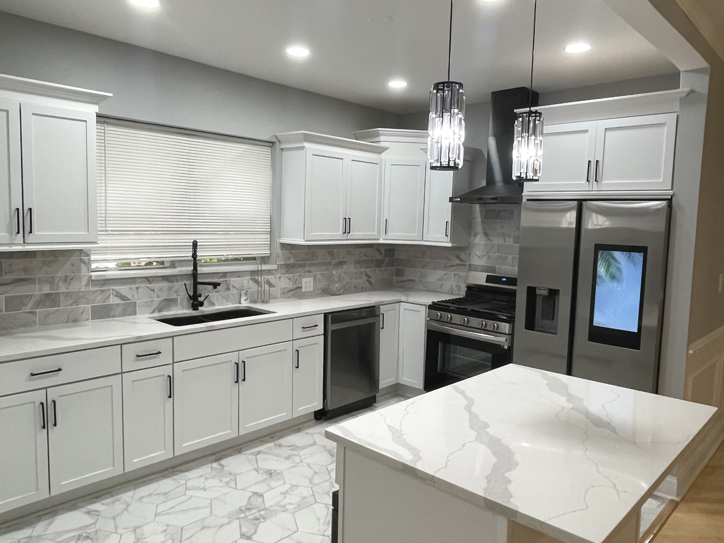 8258 South Rhodes Avenue Chicago, IL 60619 - Photo 2 of 13 Gallery Image 2