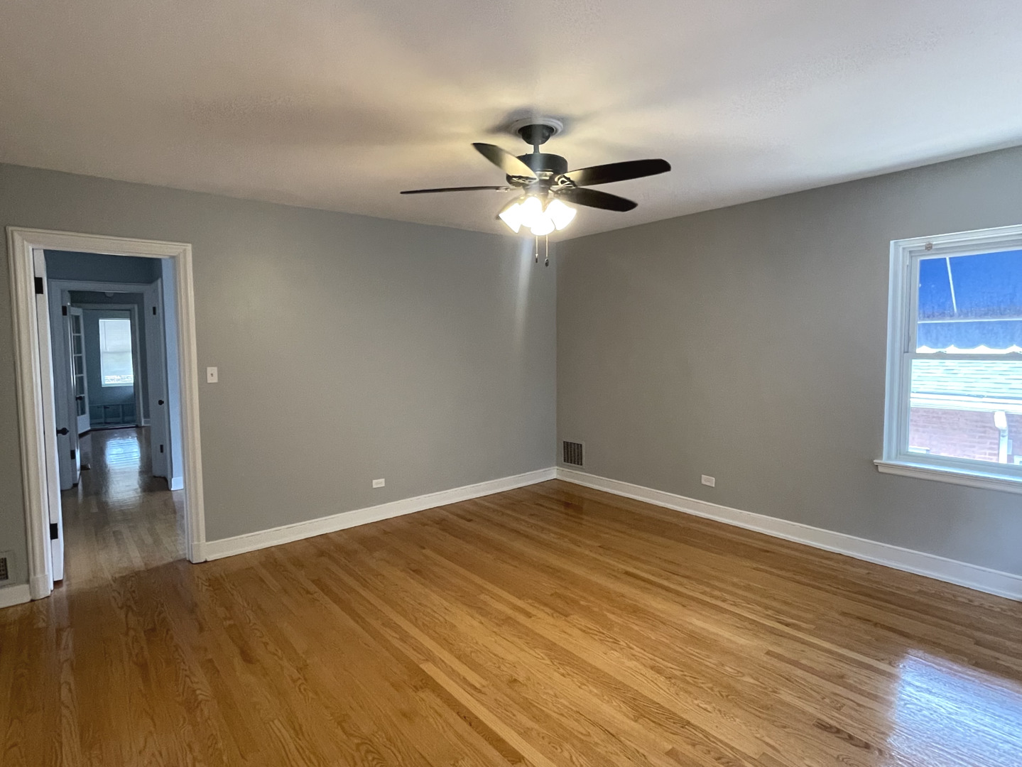 8258 South Rhodes Avenue Chicago, IL 60619 - Photo 6 of 13 Gallery Image 6