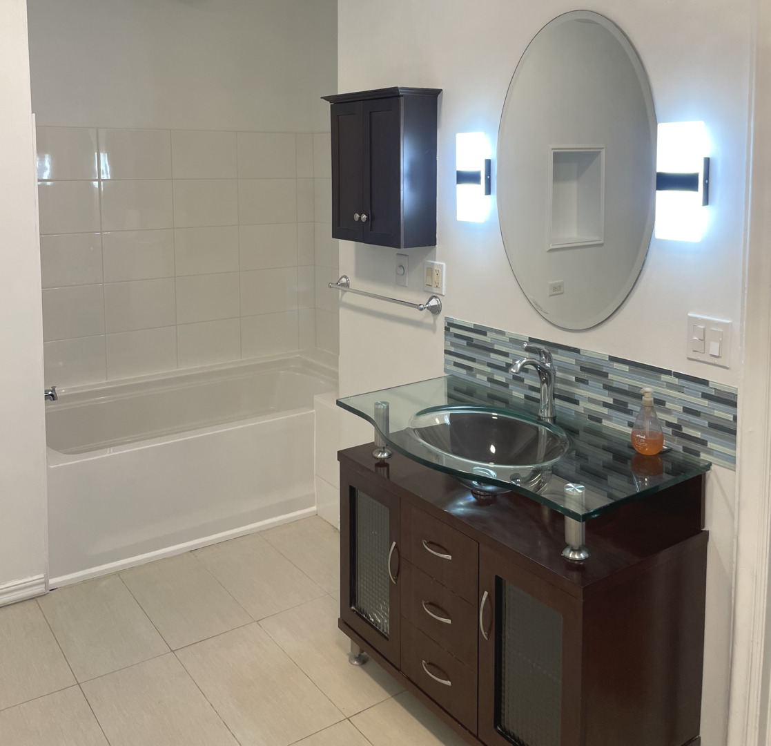 8258 South Rhodes Avenue Chicago, IL 60619 - Photo 8 of 13 Gallery Image 8
