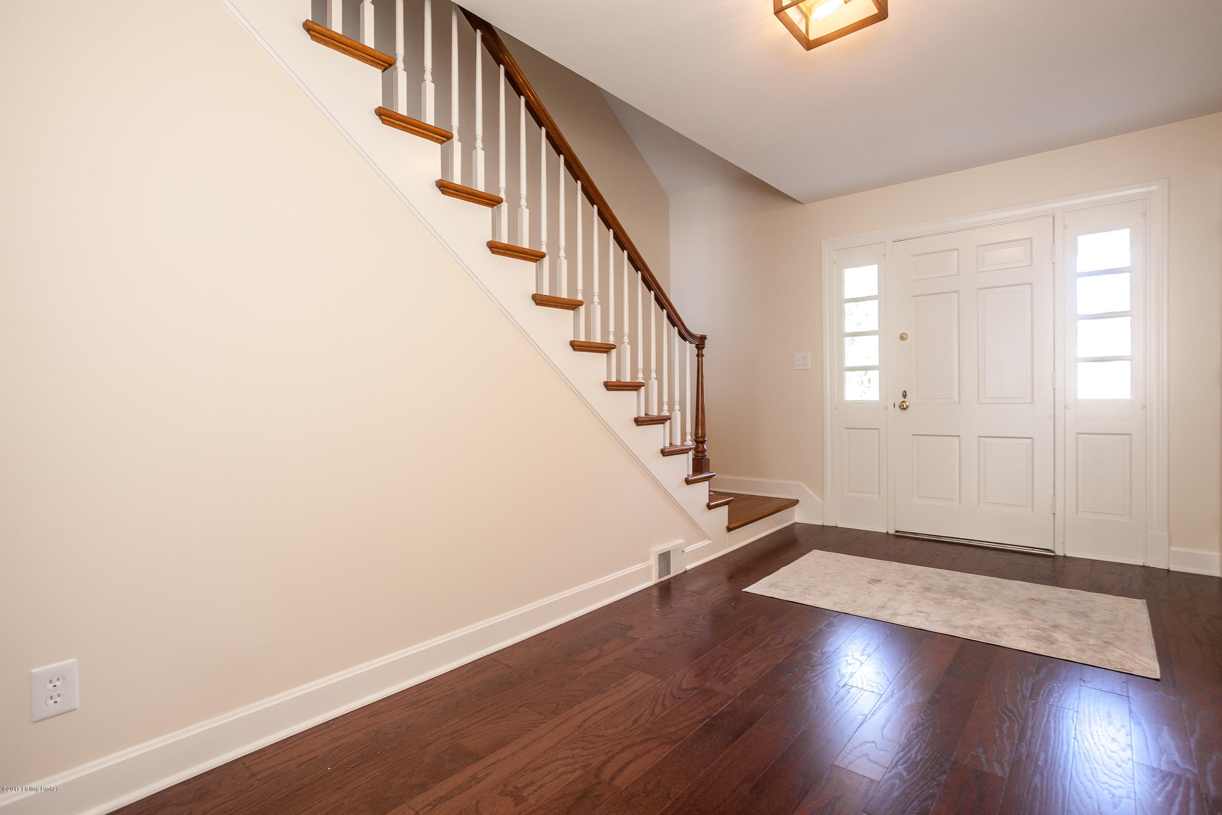 5306 Hempstead Road Louisville, KY 40207 - Photo 7 of 40 5306 Hempstead Rd - 1st Floor Interiors-