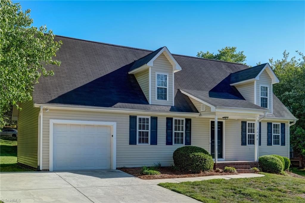 1608 Bridgeport Terrace High Point, NC 27265 - Photo 4 of 28 Front of home