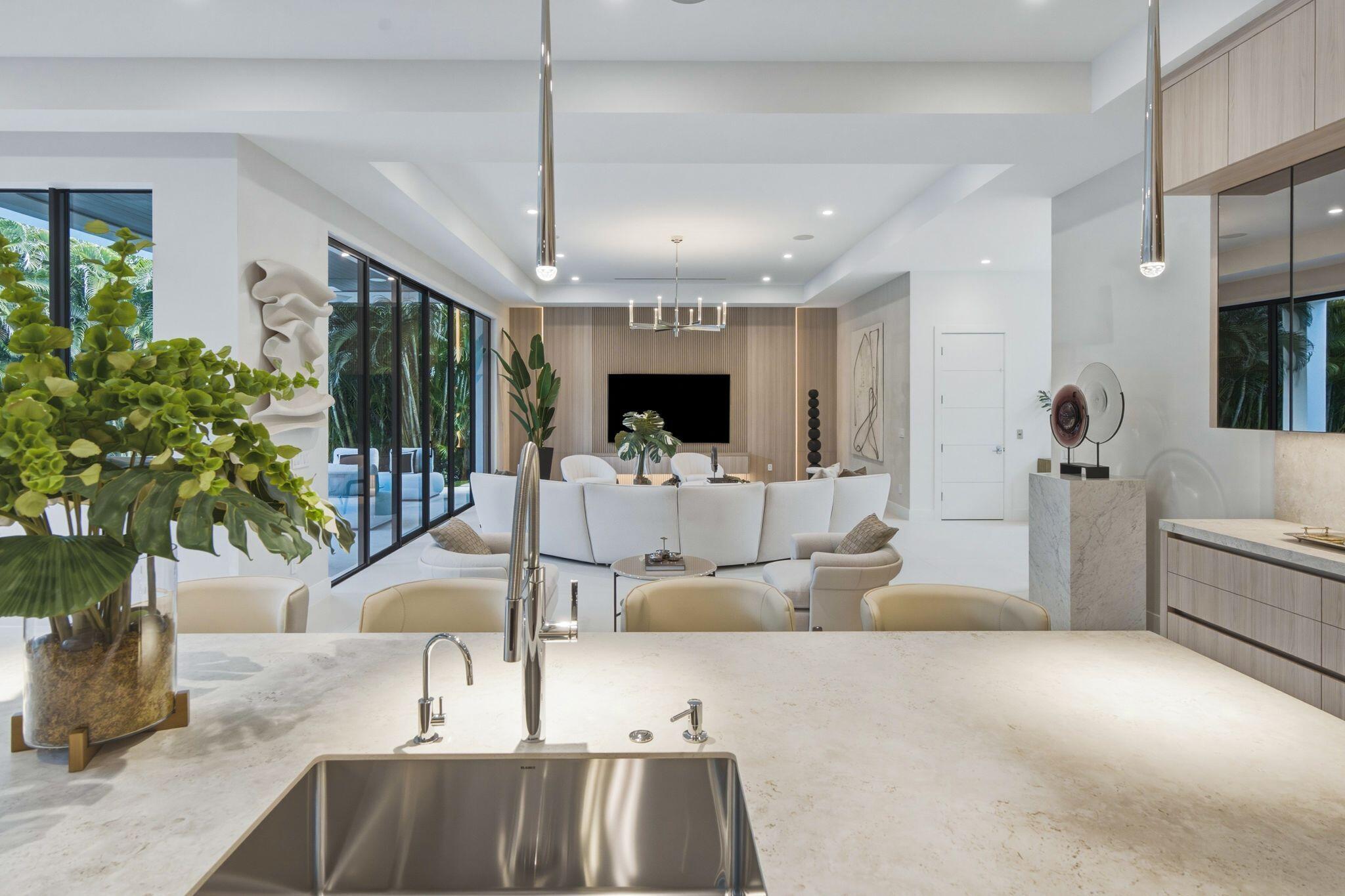 1300 Northeast 4th Court Boca Raton, FL 33432 - Photo 12 of 37 1300 NE 4th Ct Boca Raton FL 37