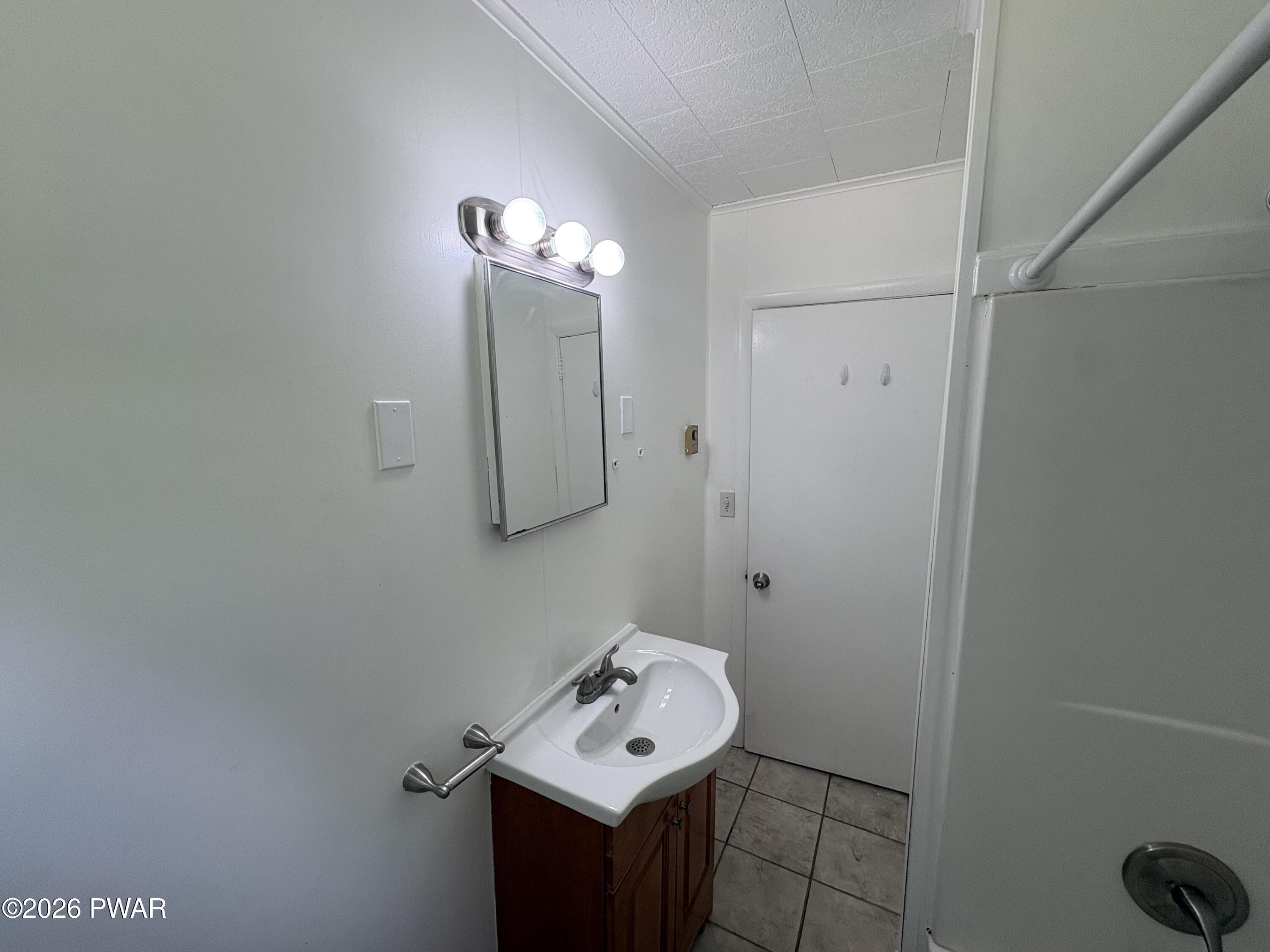 198 Shiny Mountain Road Greentown, PA 18426 - Photo 11 of 17