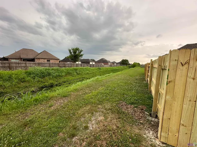 $2,300 | 4414 Olivia Drive, Addis, LA 70710