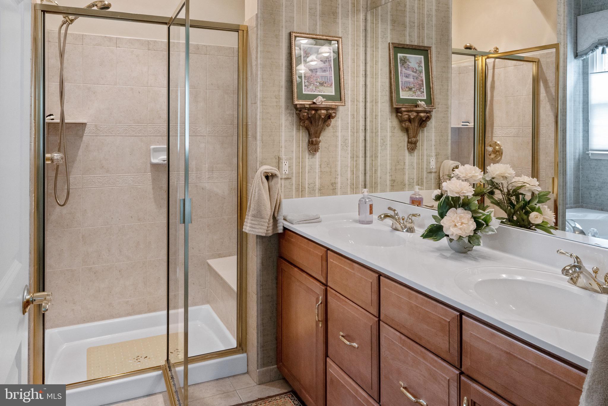 91 Nathaniel Road Southampton, PA 18966 - Photo 14 of 24 Master Bathroom