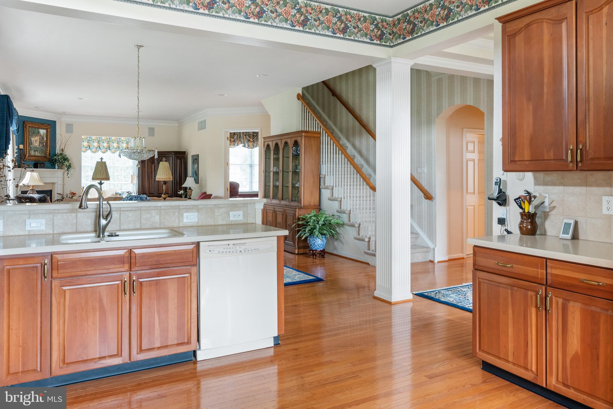 91 Nathaniel Road Southampton, PA 18966 - Photo 6 of 24 Kitchen