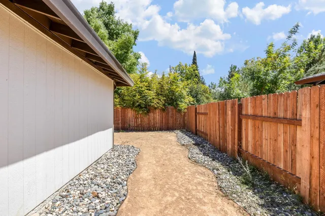 $2,700 | 803 California Street, Woodland, CA 95695