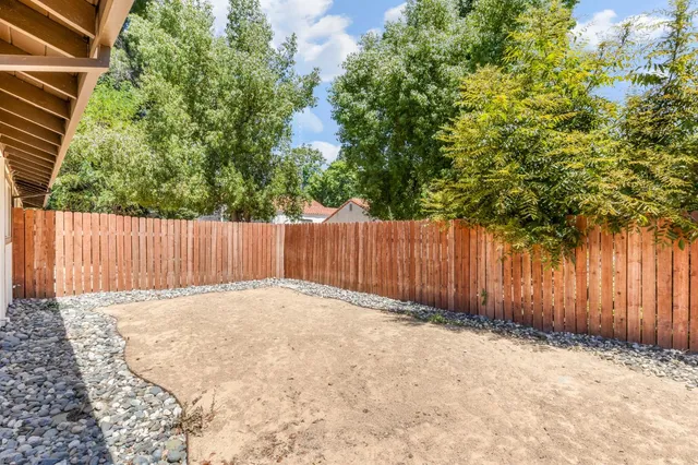 $2,700 | 803 California Street, Woodland, CA 95695