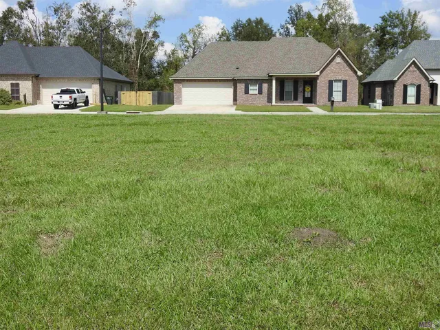 $54,000 | 220 Derusso Street, Houma, LA 70364