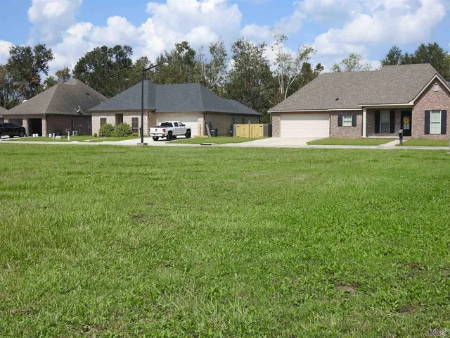 $54,000 | 220 Derusso Street, Houma, LA 70364