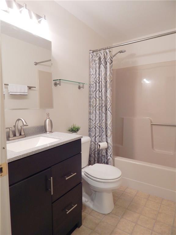 574 Main Street, Unit 102 Damariscotta, ME 04543 - Photo 12 of 27 Photo