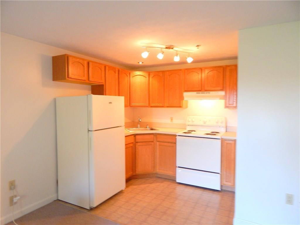 574 Main Street, Unit 102 Damariscotta, ME 04543 - Photo 6 of 27 Photo