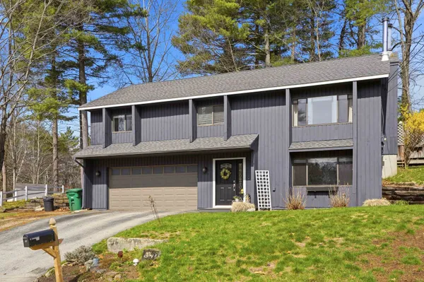$550,000 | 11 Olympia Circle, Nashua, NH 03062