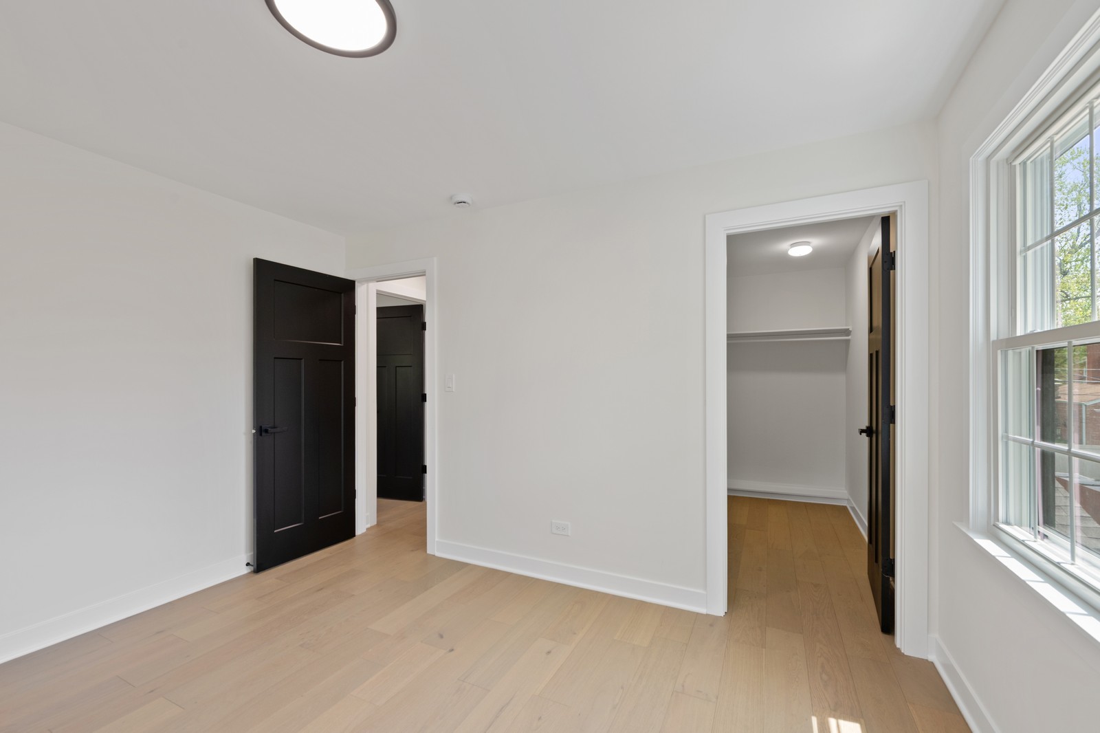 1929 South Ashland Avenue Park Ridge, IL 60068 - Photo 17 of 18 a view of an empty room with a window