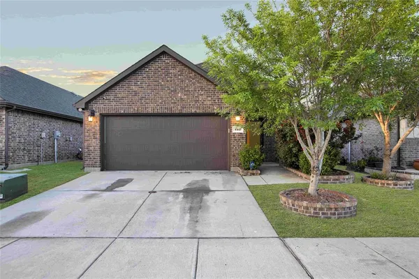 $250,000 | 122 Redding Lane, Red Oak, TX 75154