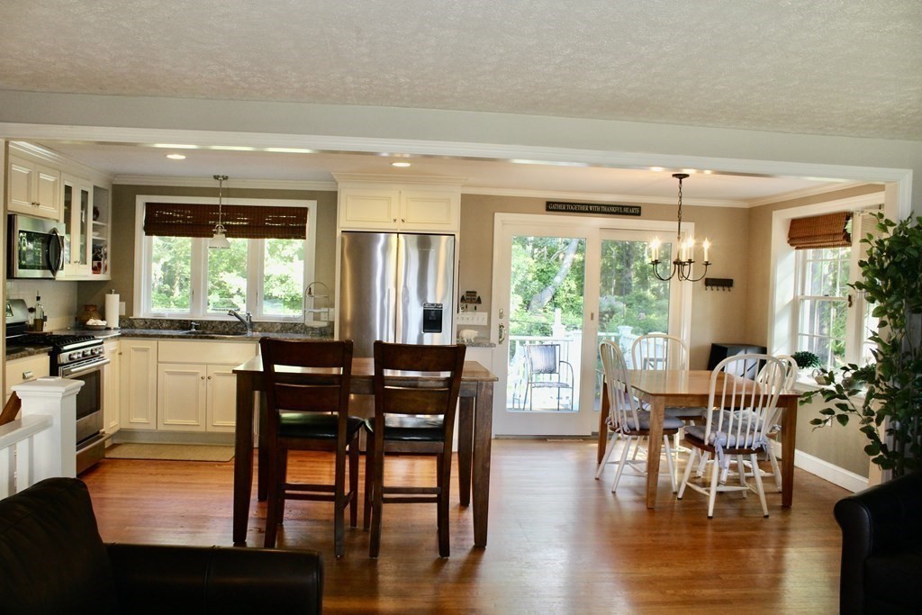 35 Liberty Road Marshfield, MA 02050 - Photo 4 of 35 Gallery Image 4