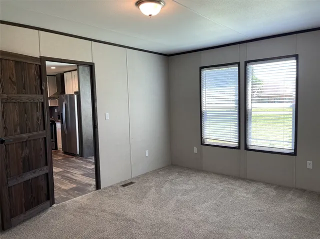 a view of empty room with window