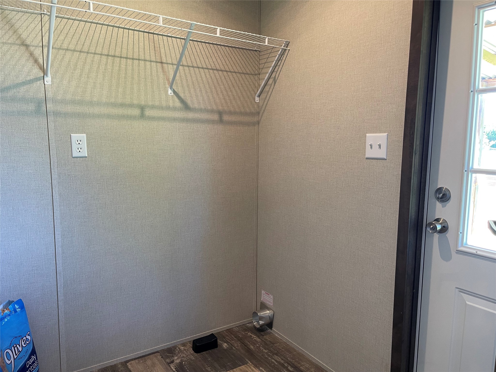 322 College Street Fairfield, TX 75840 - Photo 28 of 34 a bathroom with a shower