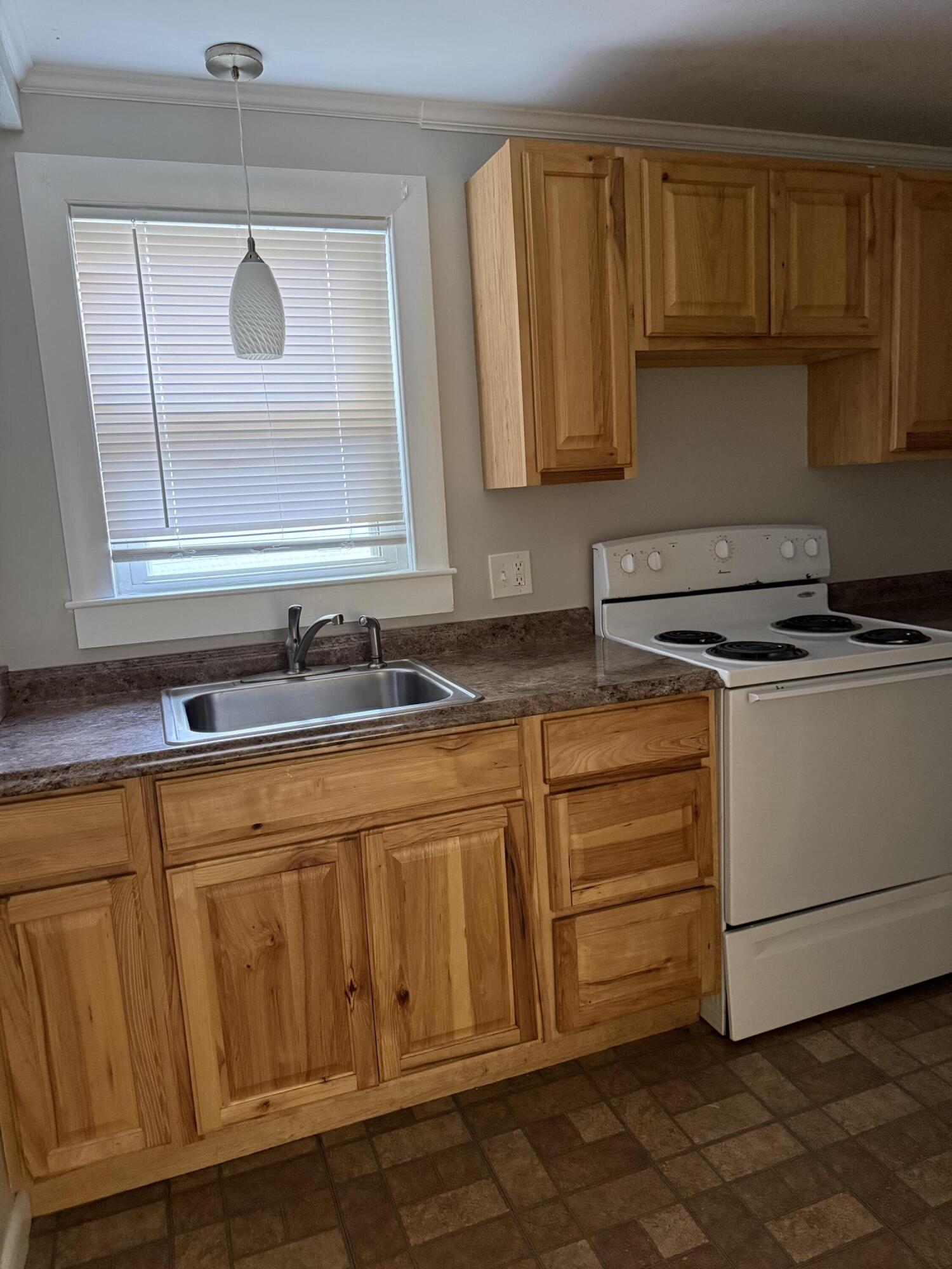 16 Winter Street, Unit 1 Waterville, ME 04901 - Photo 31 of 48 IMG_4568
