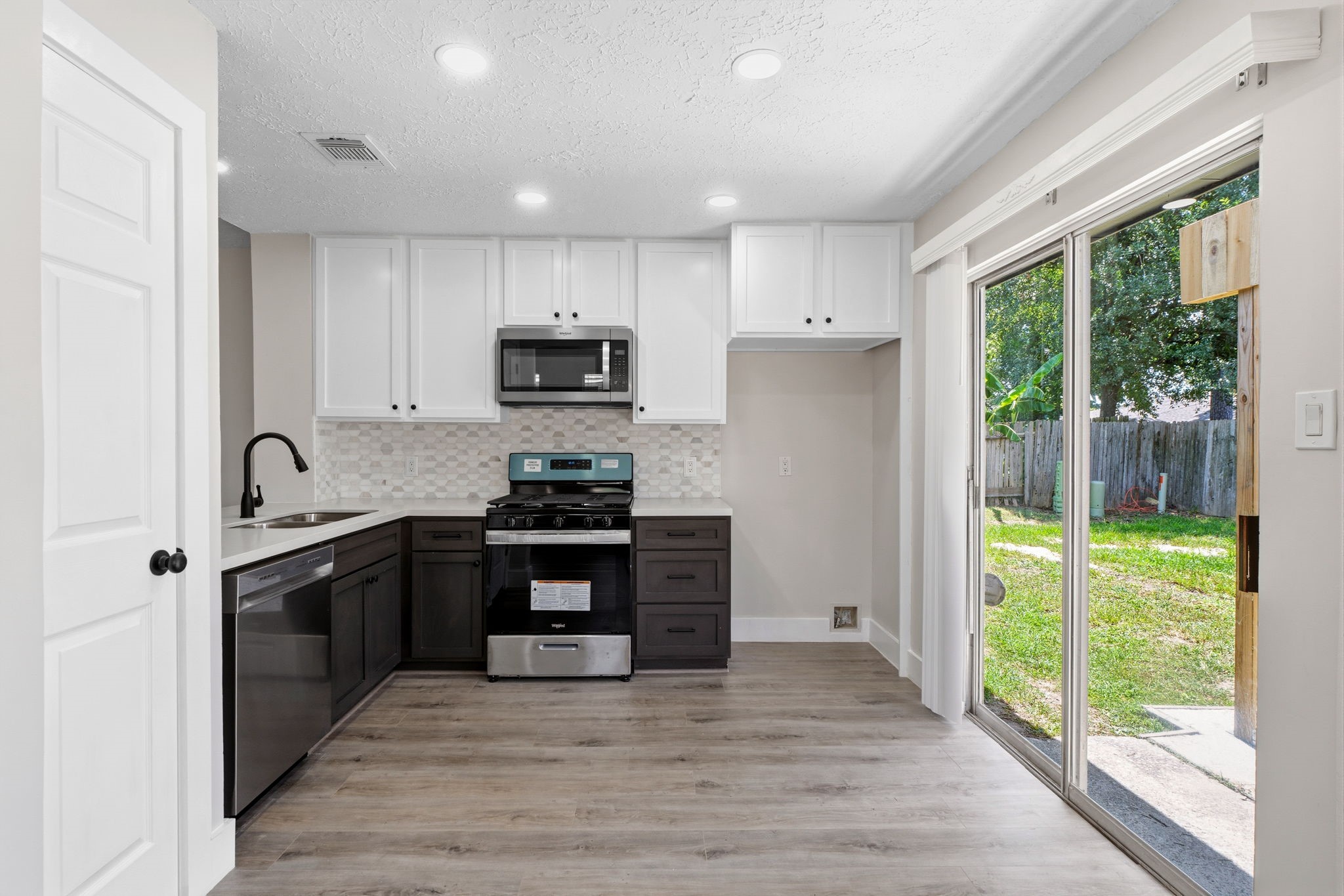 3535 Nutwood Lane Spring, TX 77389 - Photo 9 of 32