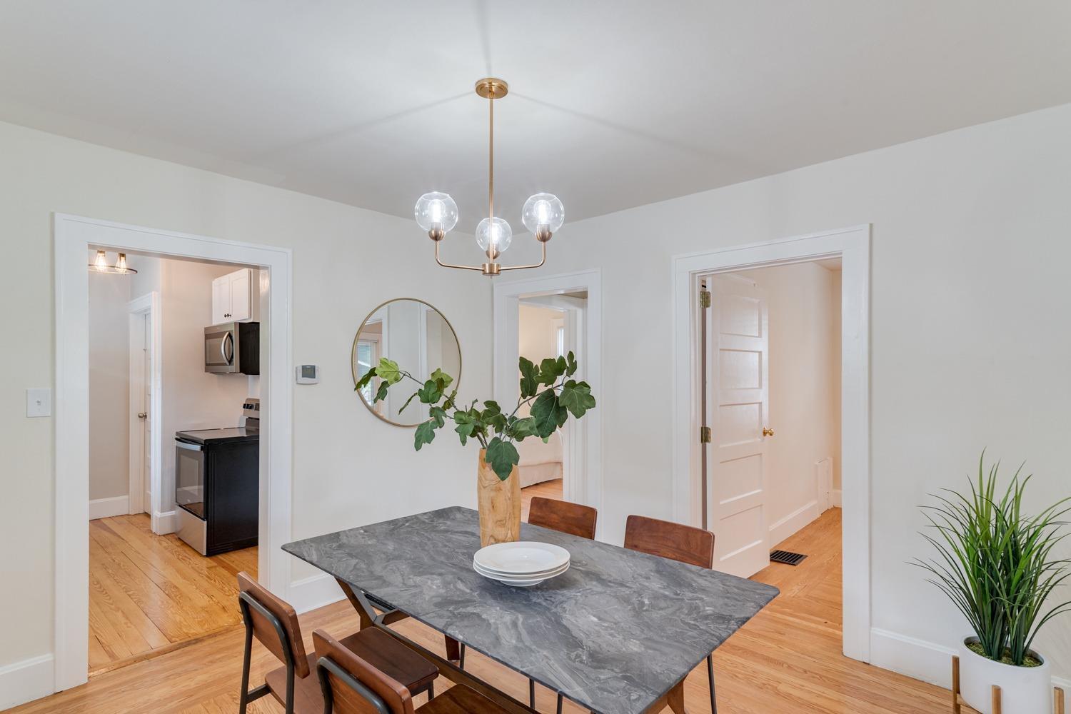 6821 Roe Street Cincinnati, OH 45227 - Photo 9 of 24 Gallery Image 9