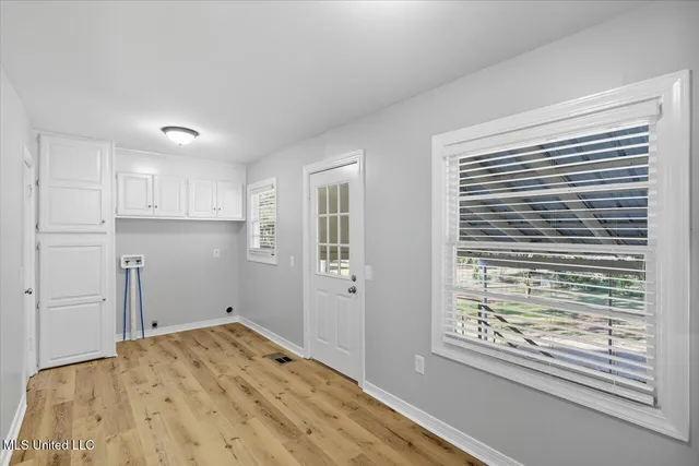 $1,600 | 324 Court Street, Raymond, MS 39154