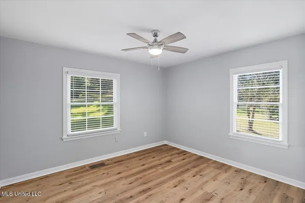 $1,600 | 324 Court Street, Raymond, MS 39154