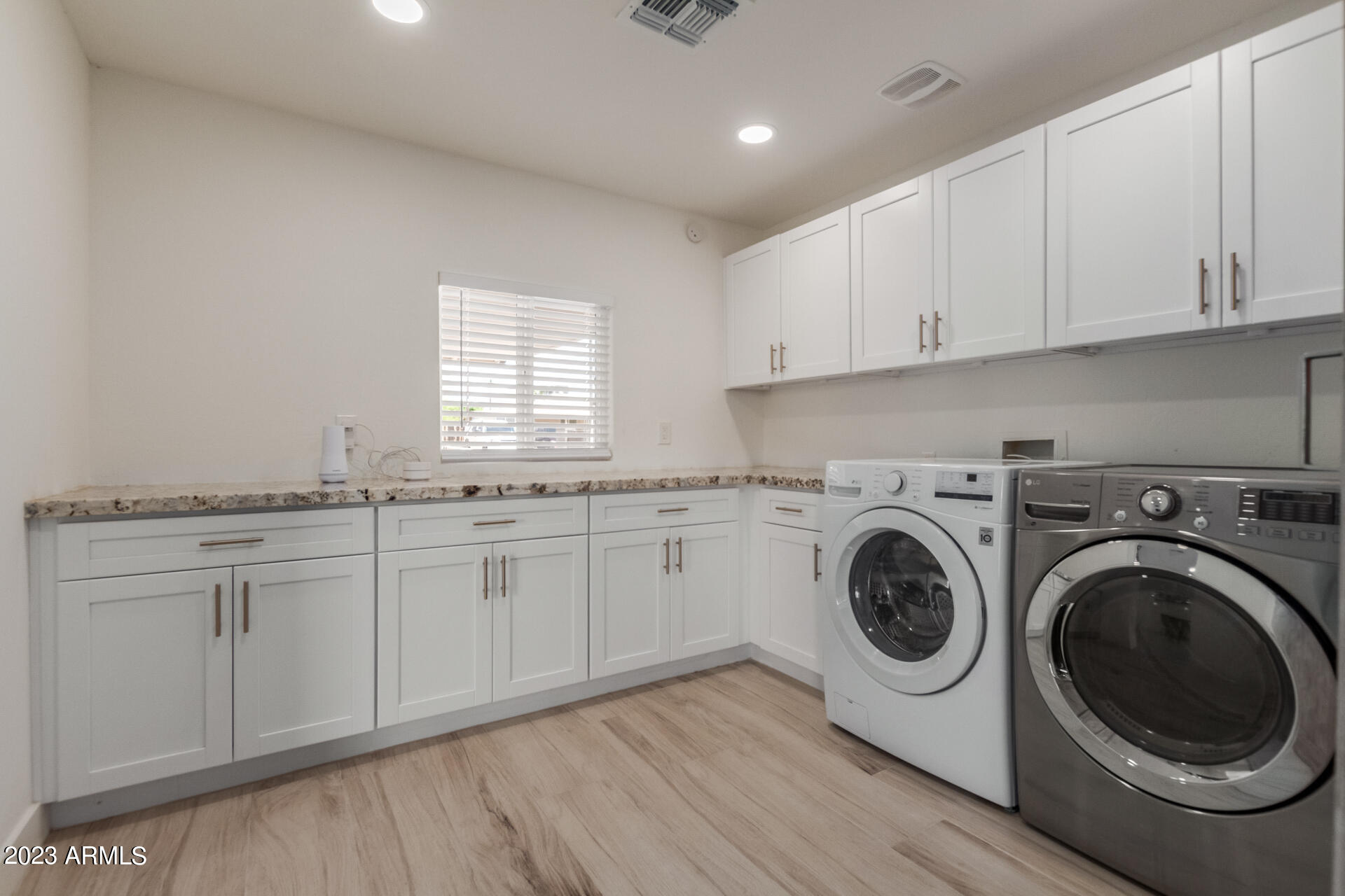 4629 East Coronado Road Phoenix, AZ 85008 - Photo 20 of 24 Laundry Room