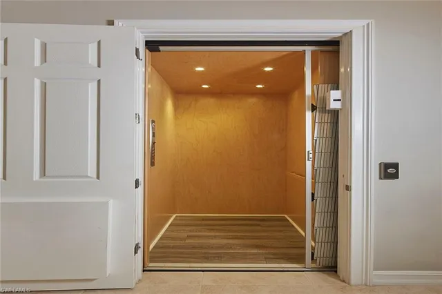 $2,199,000 | 1633 Songbird Court, Naples, FL 34120