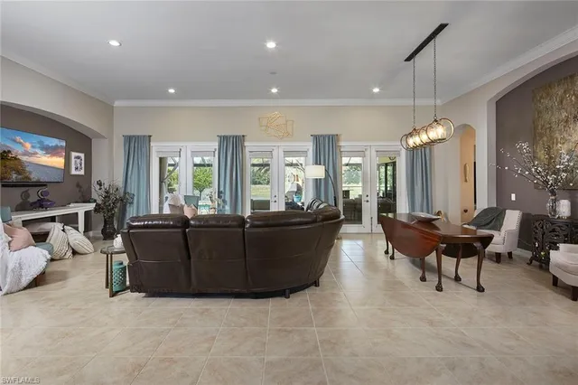 $2,199,000 | 1633 Songbird Court, Naples, FL 34120