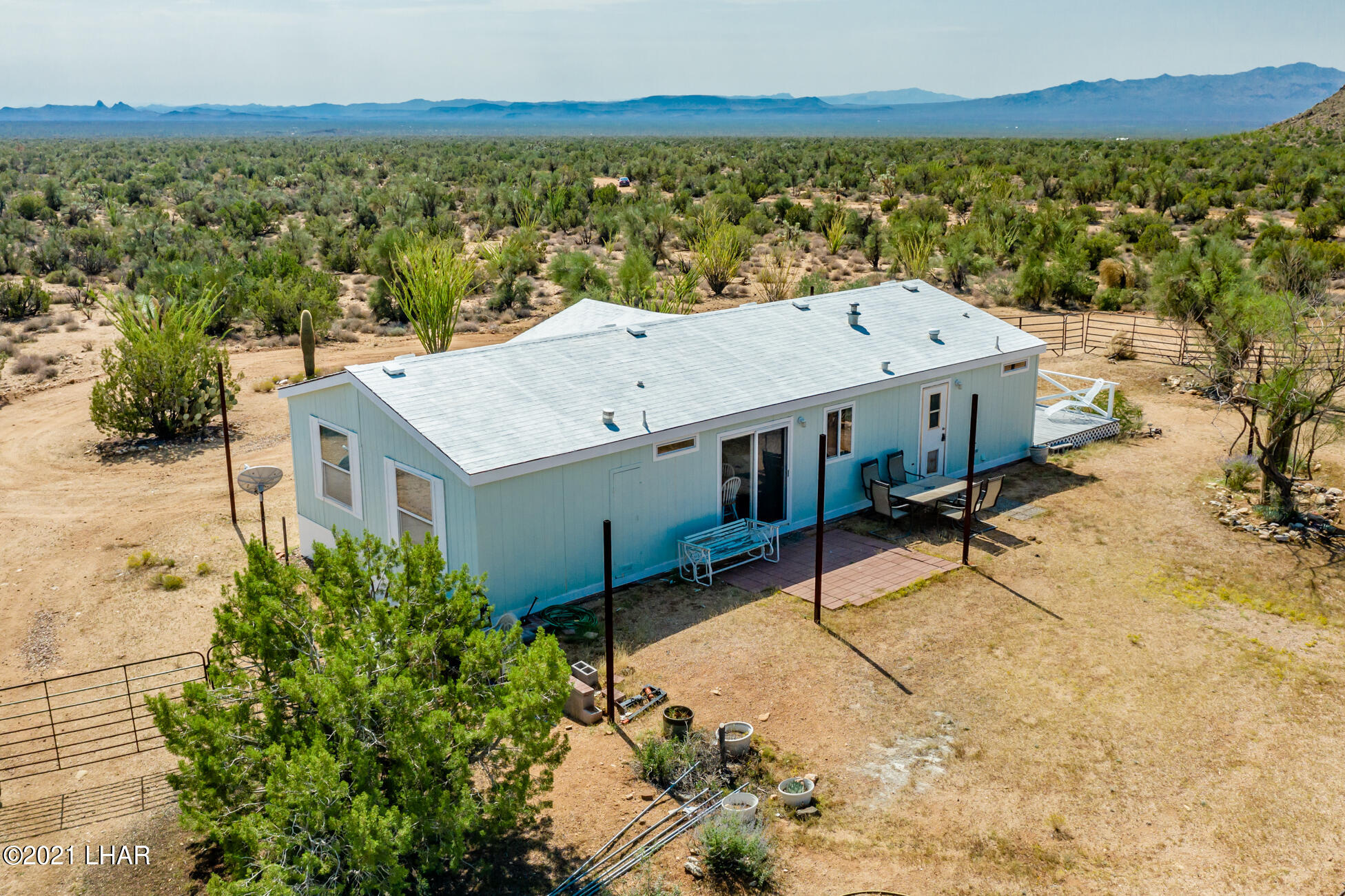 19622 South Cheyenne Road Yucca, AZ 86438 - Photo 54 of 65 19622CheyenneRdSDrone_10