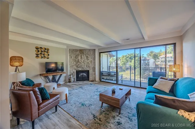 $319,900 | 221 Cir Edge Drive, Unit 273B, Lake Ozark, MO 65049