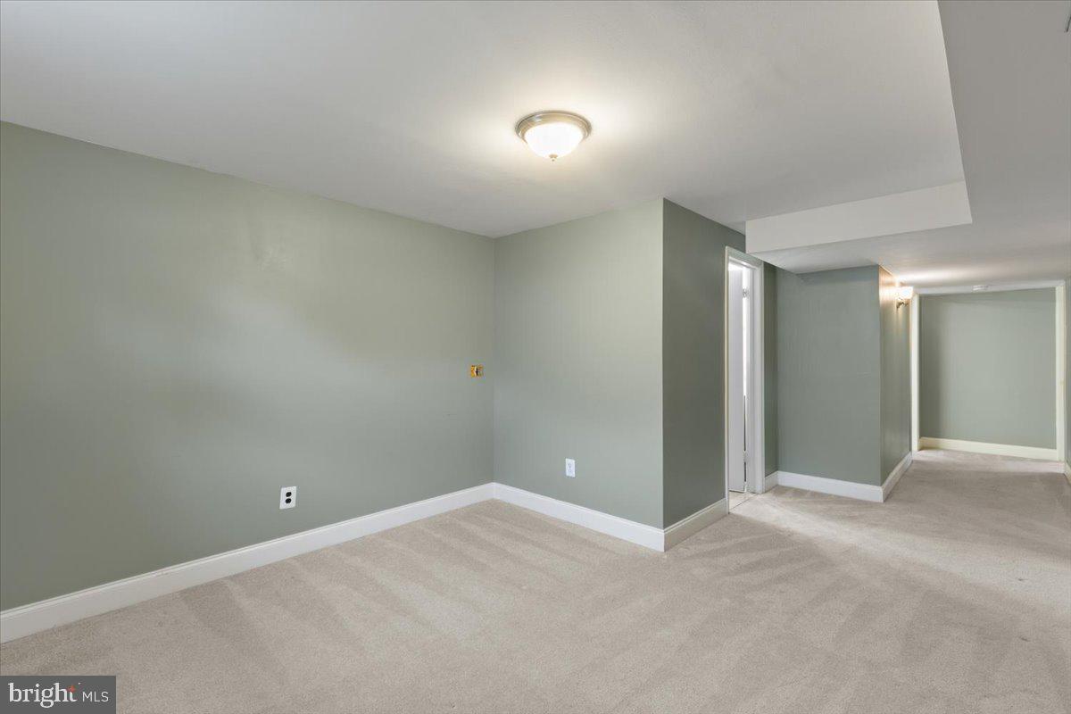 5627 Ottawa Road Centreville, VA 20120 - Photo 29 of 40