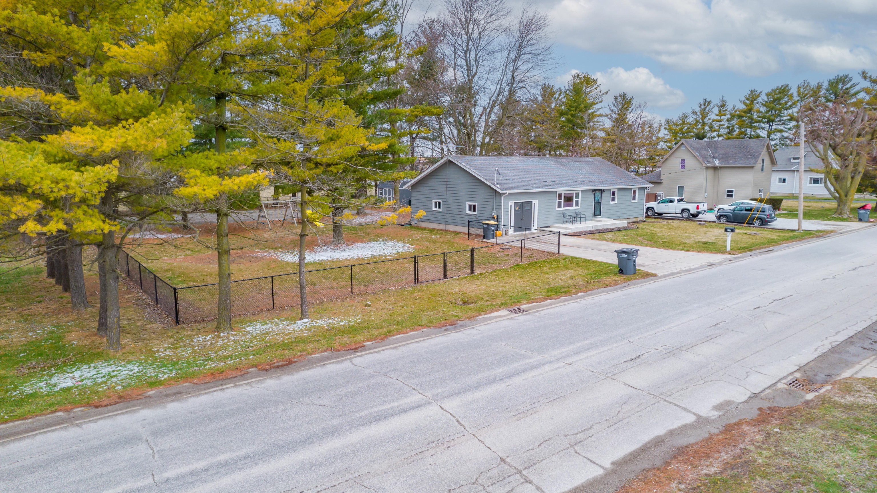 714 Berryman Pike Tipton, IN 46072 - Photo 2 of 22
