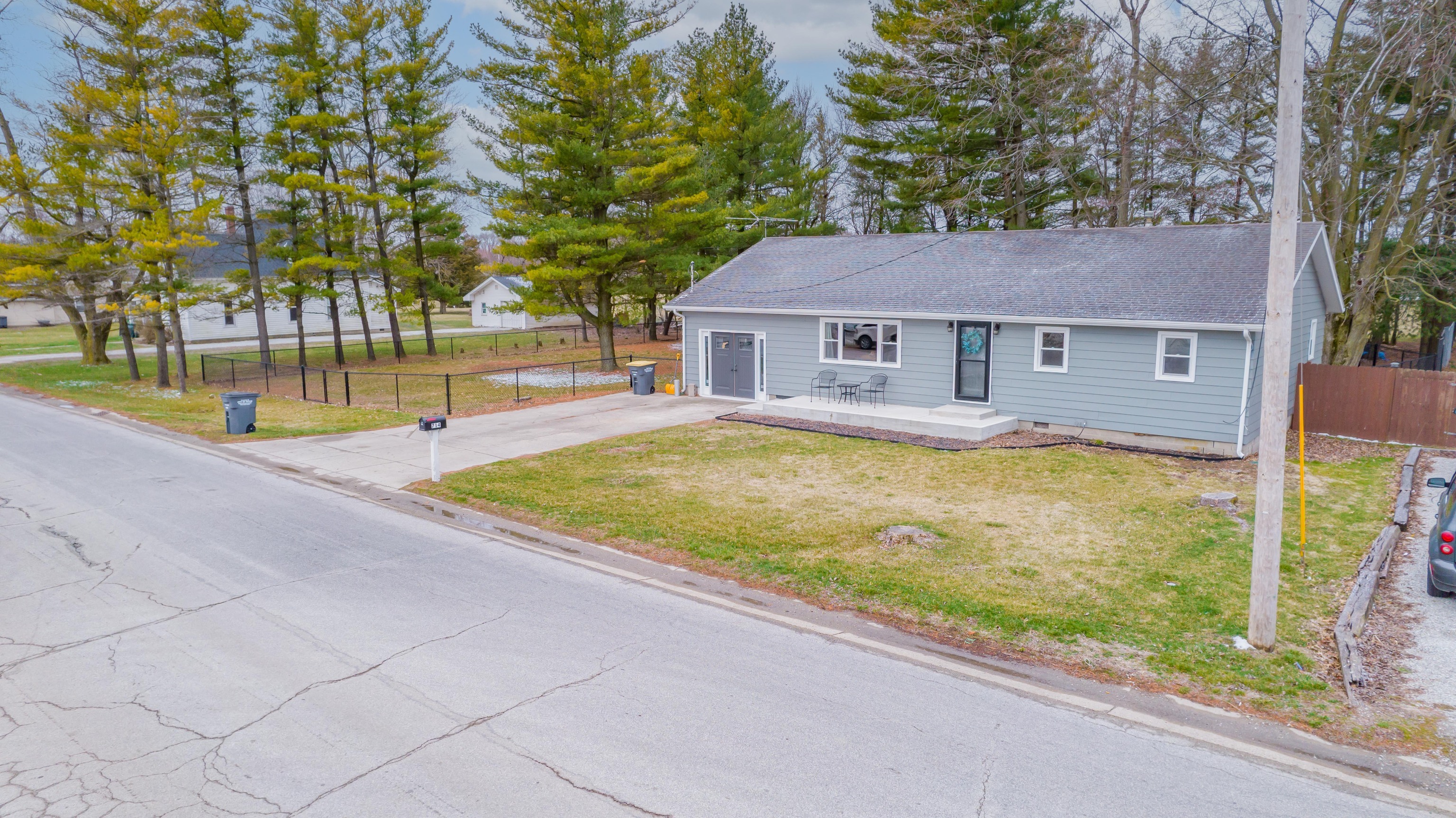 714 Berryman Pike Tipton, IN 46072 - Photo 3 of 22