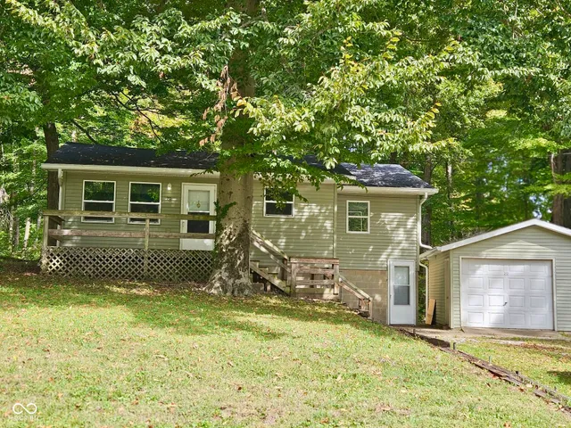 $210,000 | 212 Northshore Drive, Mooresville, IN 46158